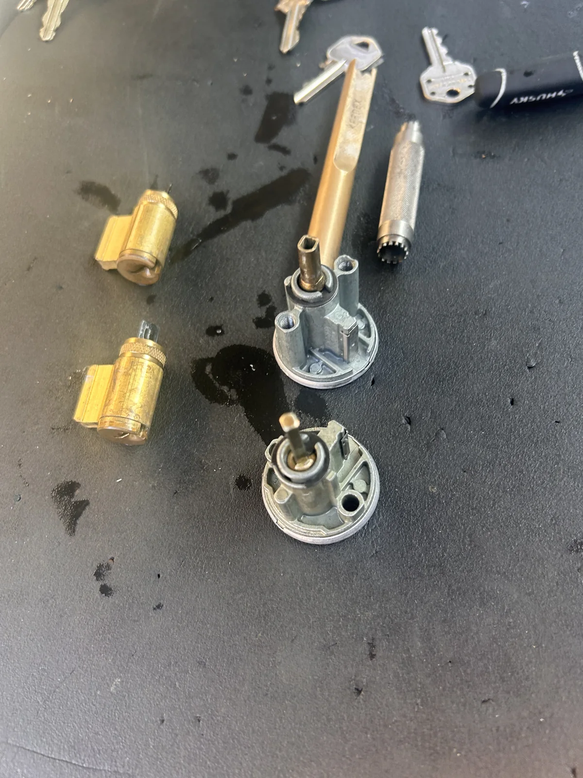 working vehicle keys used for key duplication, real company service photo 2
