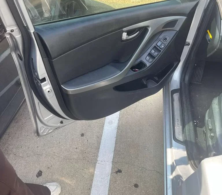 Broken Car Key Stuck in a Door Lock or Ignition? What Not to Do
